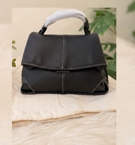 BLACK FOLDED HAND BAG